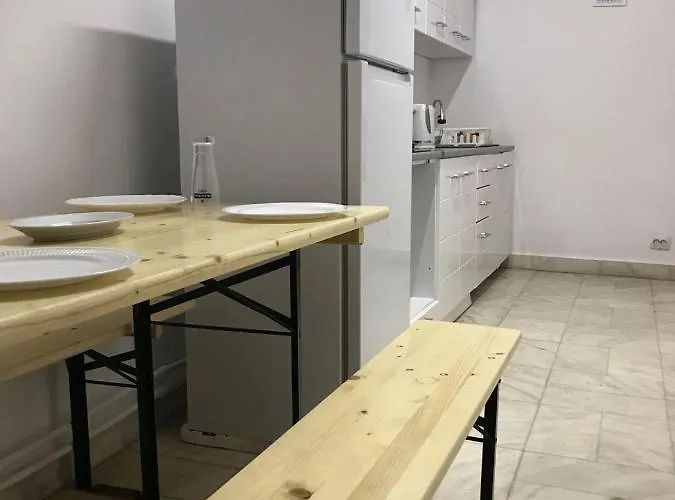 Large Centre Apartamento